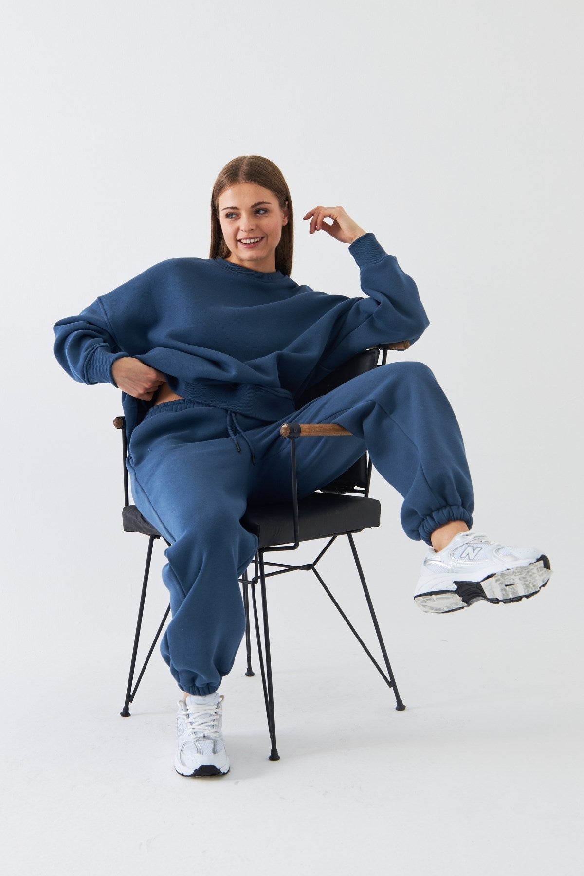 Unisex Oversize Eşofman Takımı Basic Marine – Bisiklet Yaka, Lastikli Paça, 3 İplik Şardonlu Polar