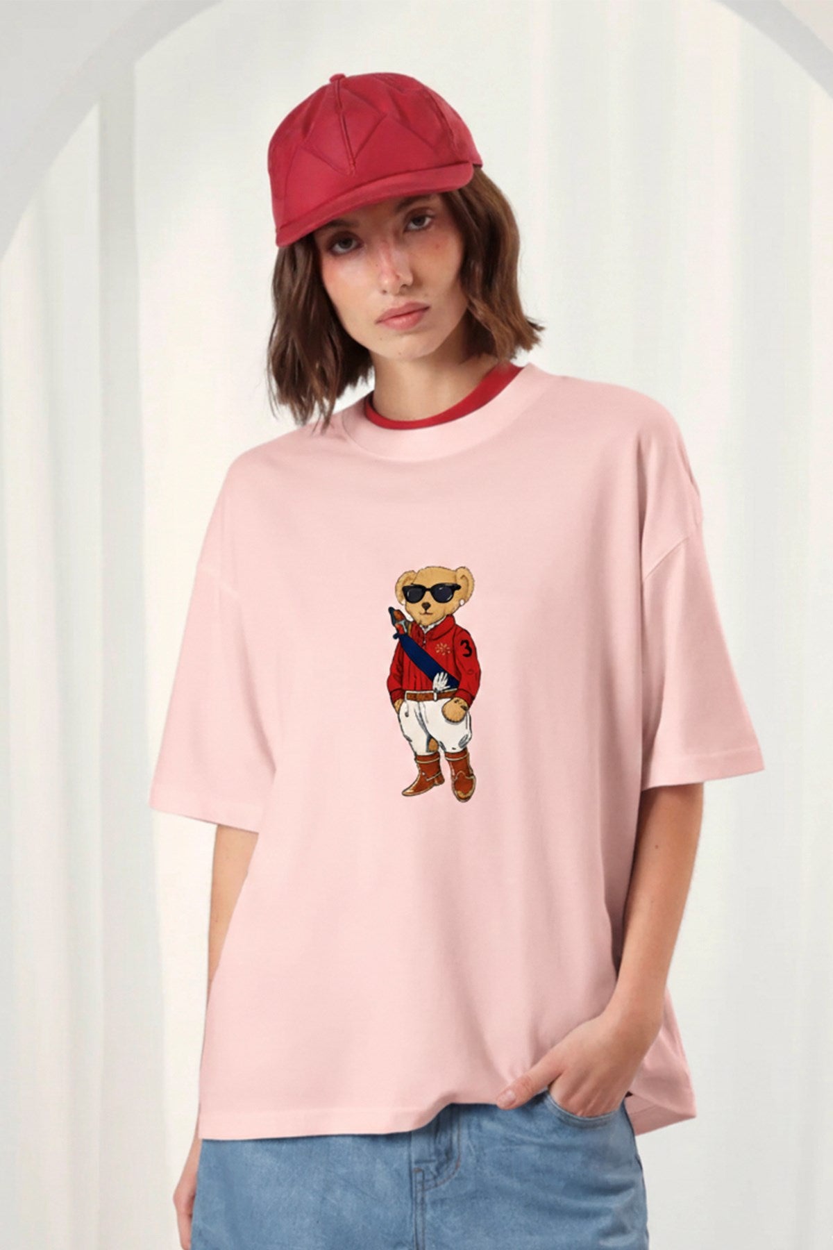 Kadın Oversize Tişört MILO Bear Baskılı Pembe – Bisiklet Yaka, Rahat Kalıp, %100 Pamuk
