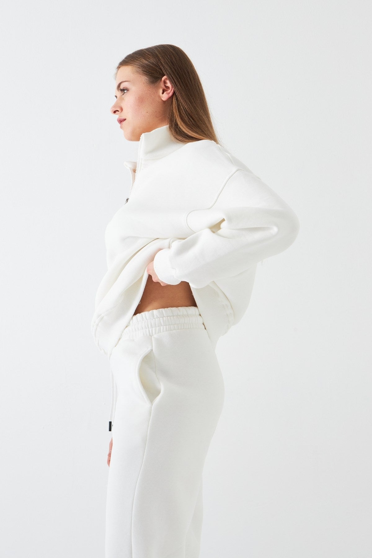 Unisex Oversize Sweatshirt Basic Beyaz – Yarım Fermuar Dik Yaka, 3 İplik Şardonlu Polar
