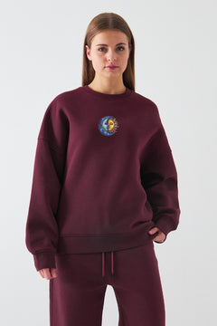 Kadın Oversize Sweatshirt Sun & Moon Baskılı Bordo – Bisiklet Yaka, 3 İplik Şardonlu Polar