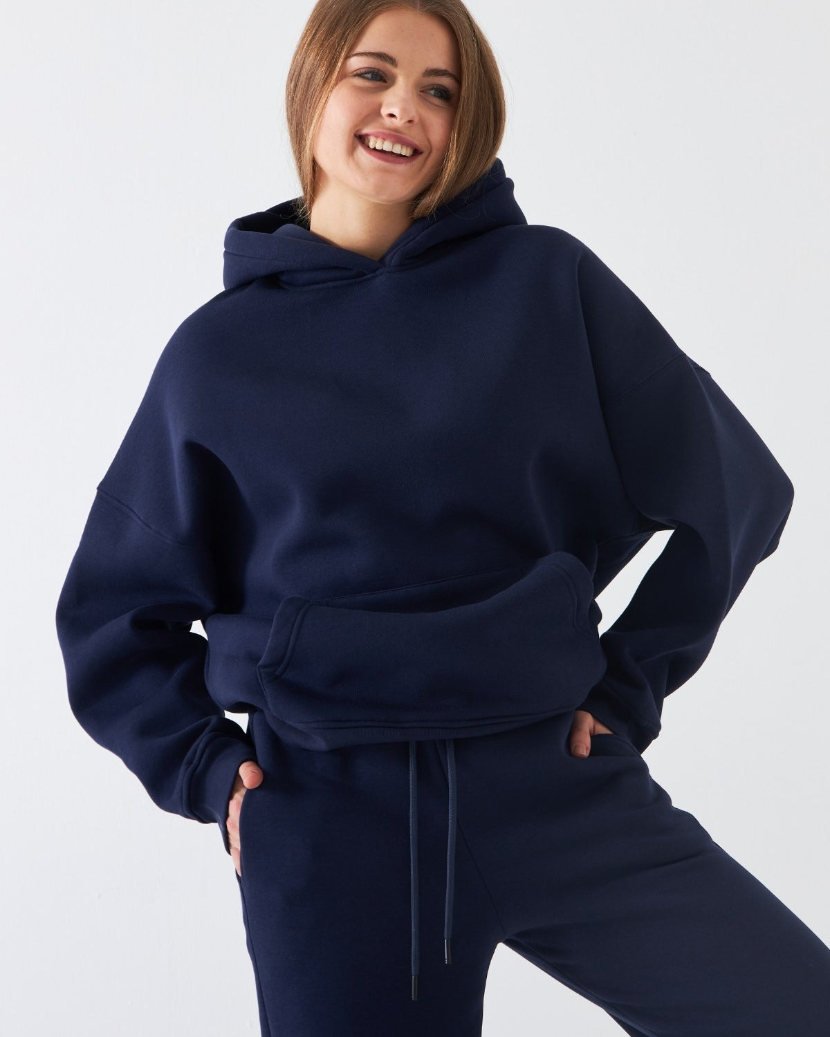 Oversize Unisex Sweatshirt Hoodie Lacivert – Kapüşonlu, 3 İplik Şardonlu Polar, Kanguru Cepli, Basic
