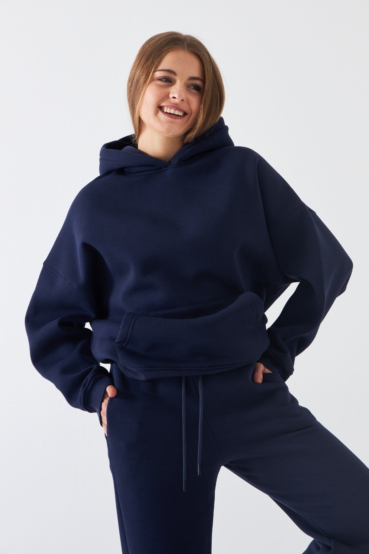 Oversize Unisex Sweatshirt Hoodie Lacivert – Kapüşonlu, 3 İplik Şardonlu Polar, Kanguru Cepli, Basic