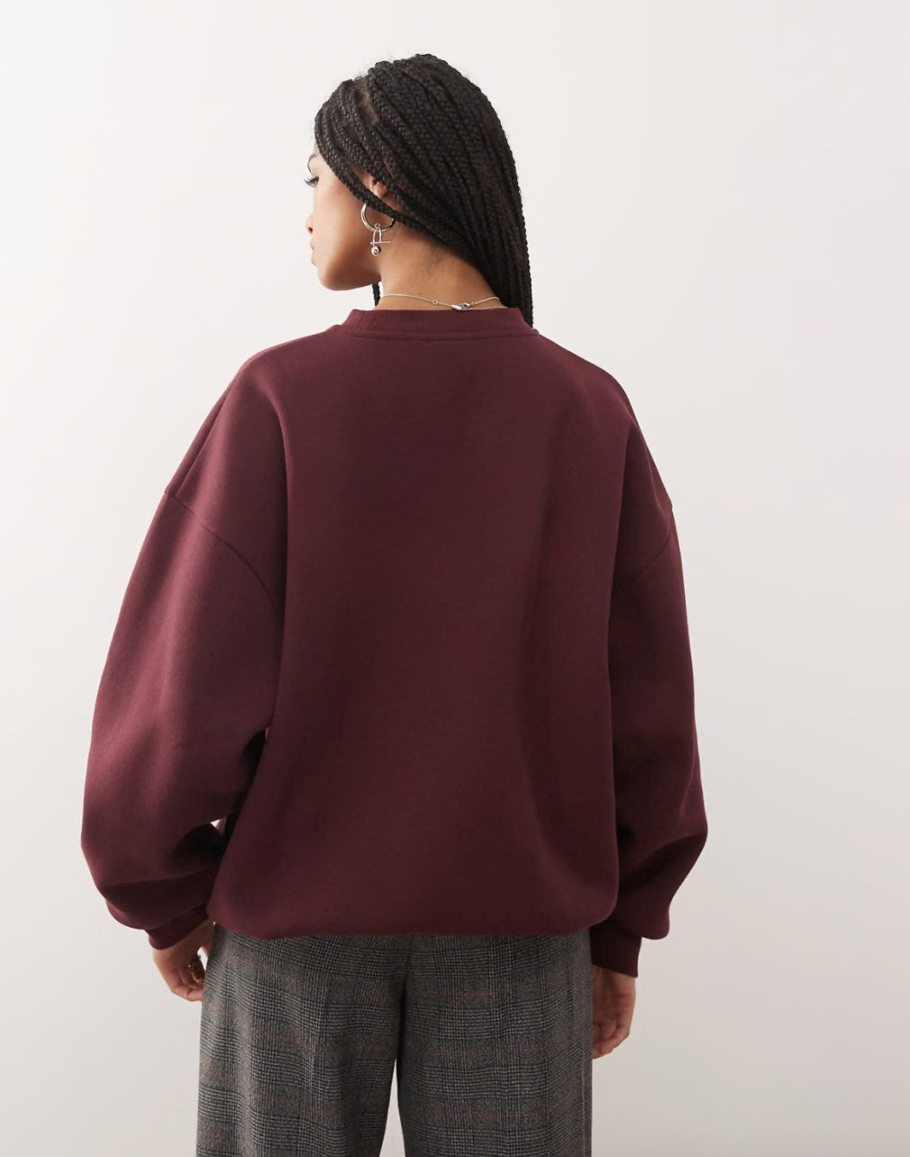 Kadın Oversize Sweatshirt Leo Kurdele Baskılı Bordo – Bisiklet Yaka, 3 İplik Şardonlu Polar