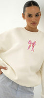 Kadın Oversize Sweatshirt Pembe Kurdele Baskılı Beyaz – Bisiklet Yaka, 3 İplik Şardonlu Polar