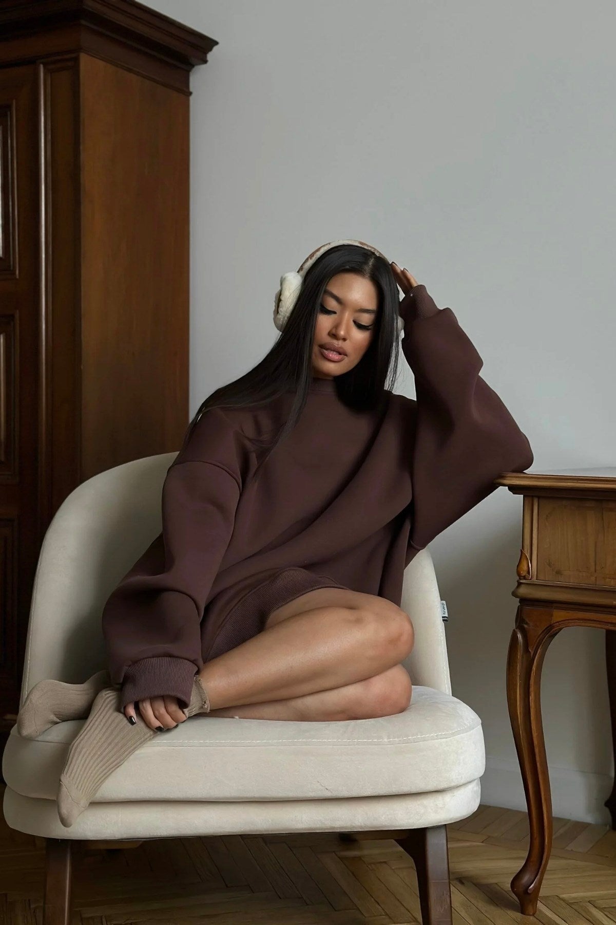 Kadın Oversize Sweatshirt Elbise Basic Kahverengi – Bisiklet Yaka, 3 İplik Şardonlu Polar