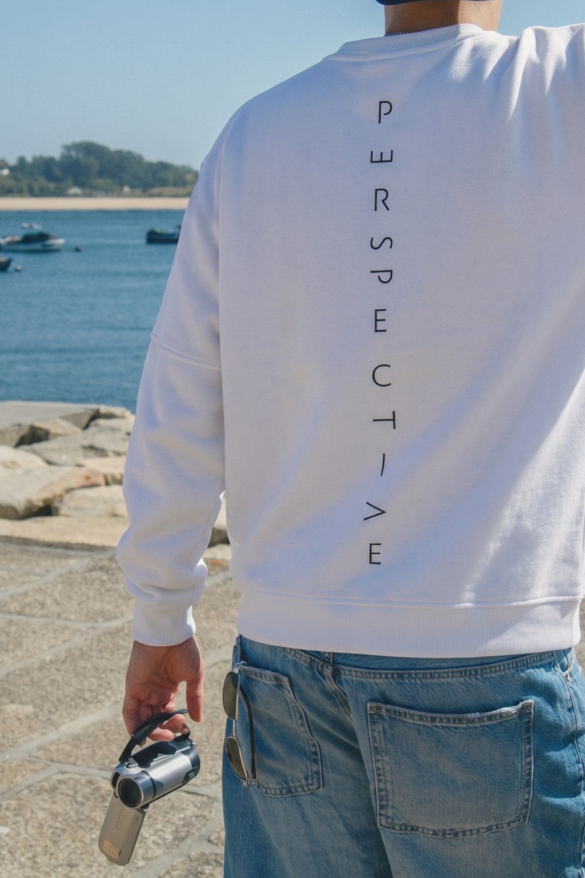 Erkek Oversize Sweatshirt Perspectiv Baskılı Beyaz – Bisiklet Yaka, 3 İplik Şardonlu Polar
