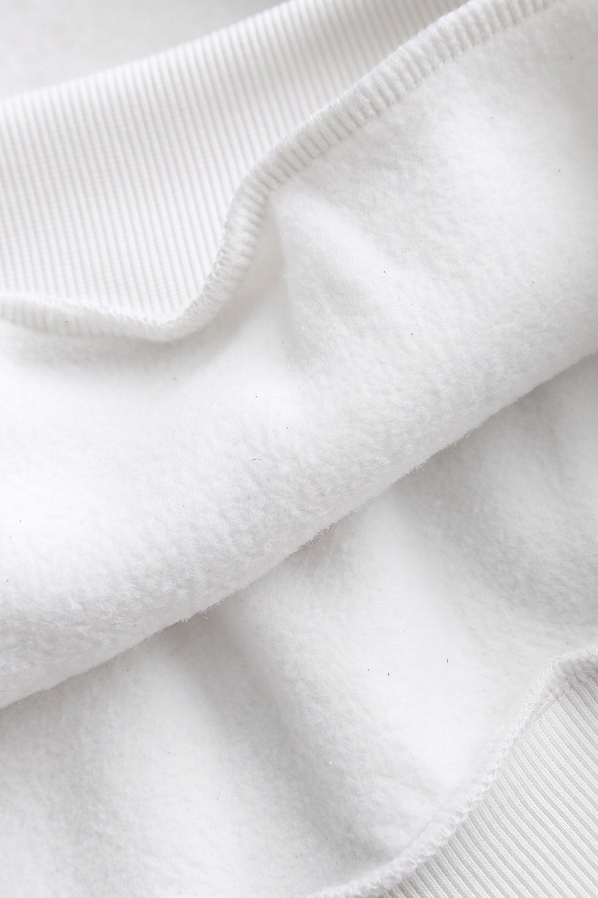 Kadın Oversize Hoodie Cry First Baskılı Beyaz – Kapüşonlu, Kanguru Cepli, 3 İplik Şardonlu Polar