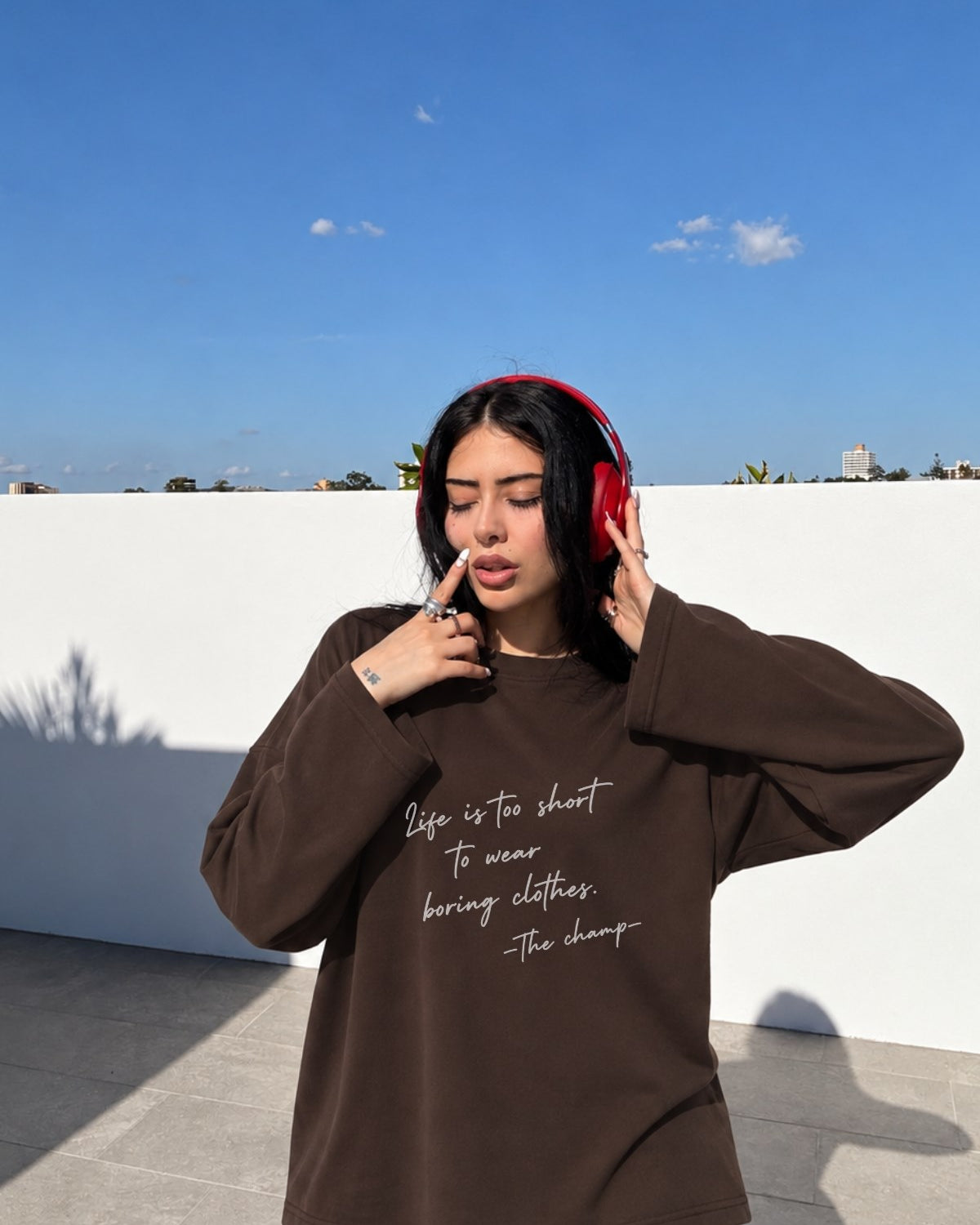 Kadın Relaxed Fit Sweatshirt Life Is Too Short Baskılı Kahverengi – Bisiklet Yaka, 3 İplik Şardonsuz