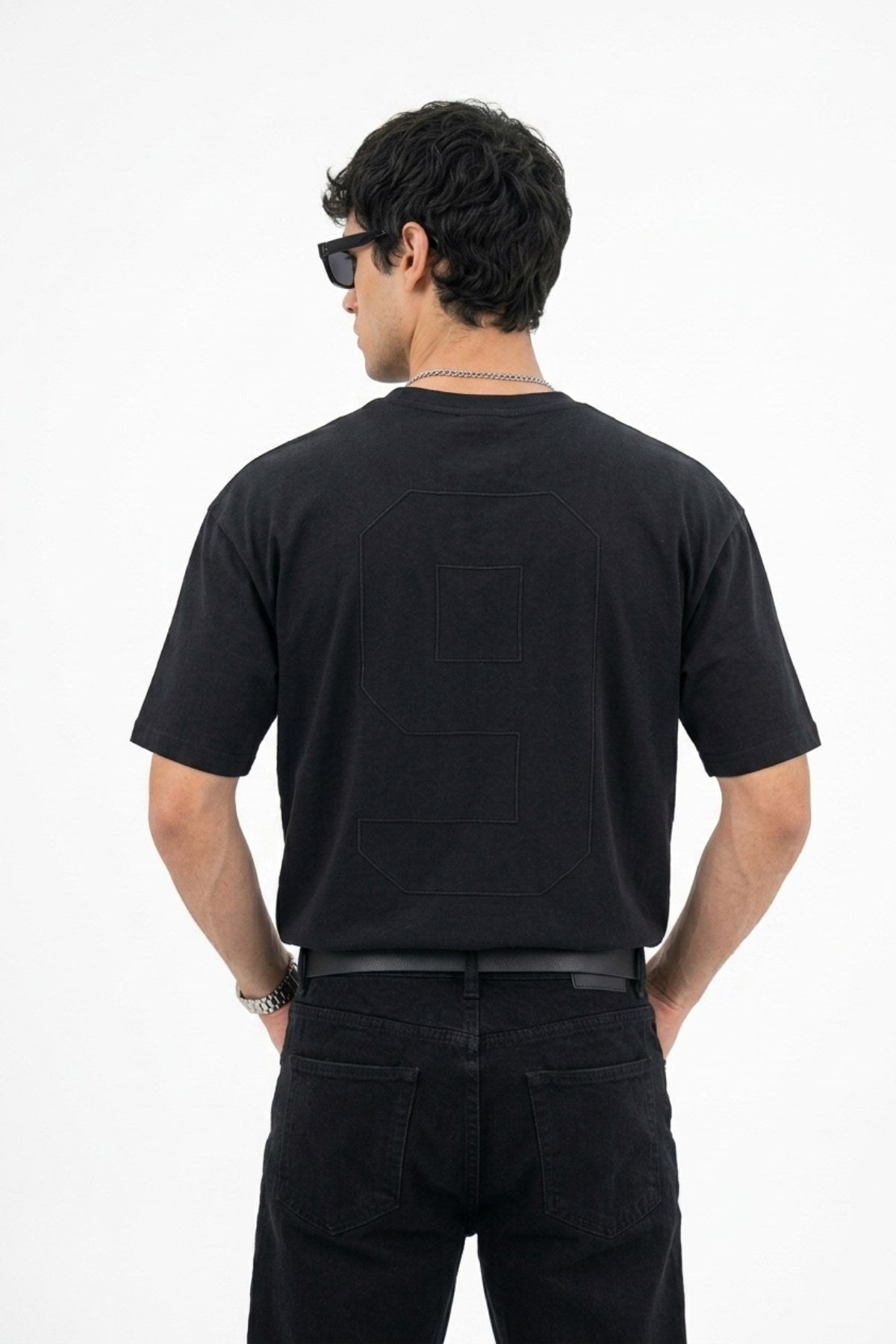 Erkek Oversize 2 İplik Tişört Mono Nine Detaylı Siyah – Bisiklet Yaka, Özel Dokulu