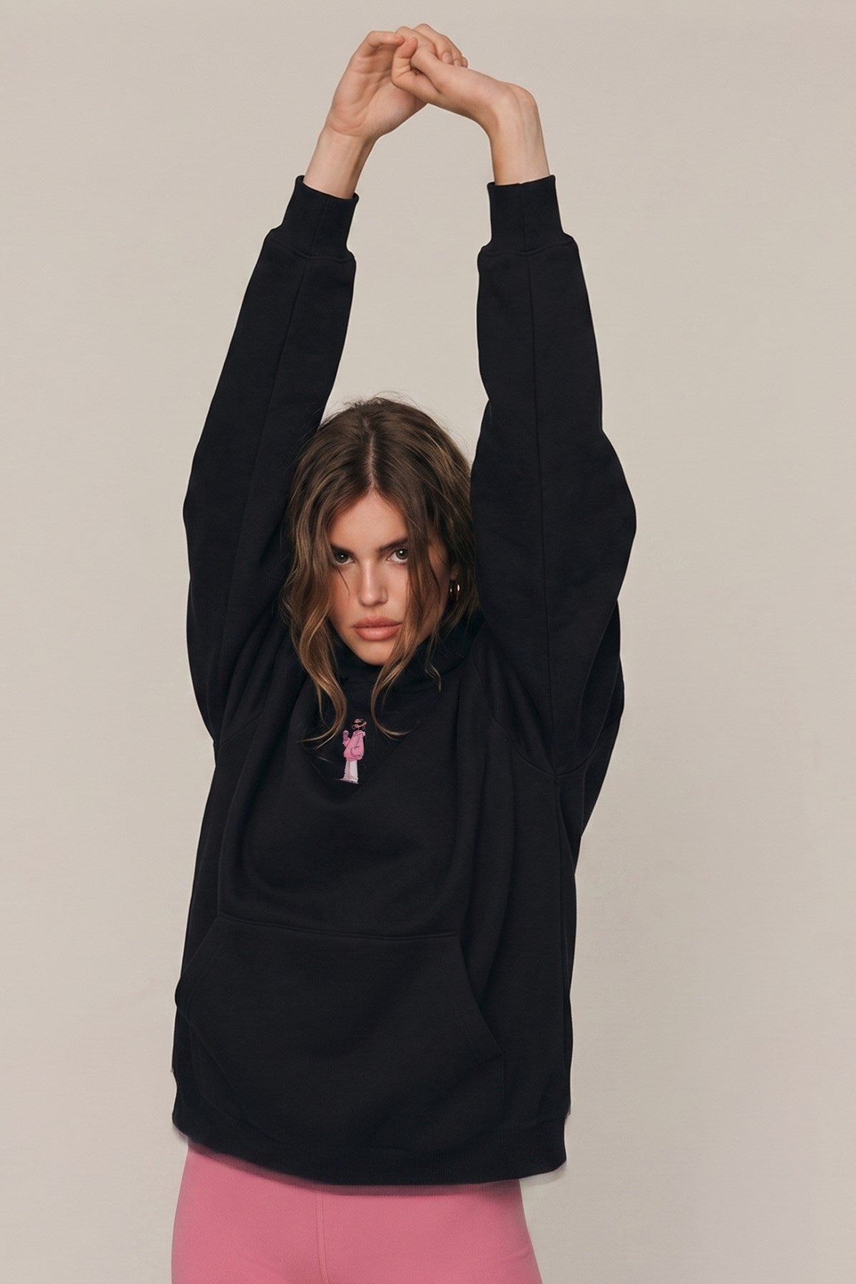 Kadın Oversize Hoodie Pink Kitty Club Baskılı Siyah - Kapüşonlu, Cepli, 3 İplik Polar