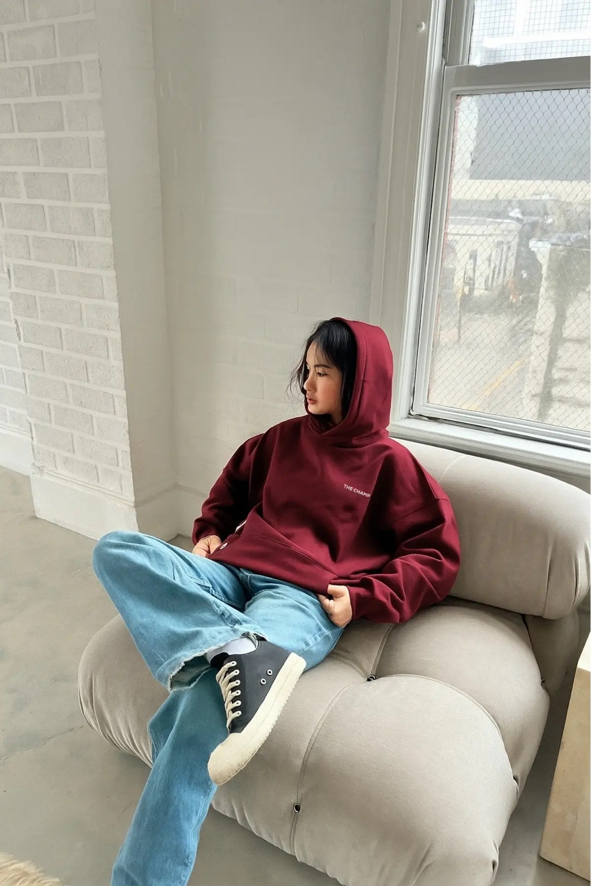 Every Thing Is Fine Baskılı Unisex Bordo Kapüşonlu Sweatshirt – 3 İplik Şardonlu Kumaş