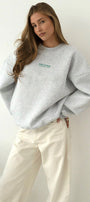 Kadın Oversize Sweatshirt CHMP STUDIOS Gri – Bisiklet Yaka, 3 İplik Şardounlu Polar