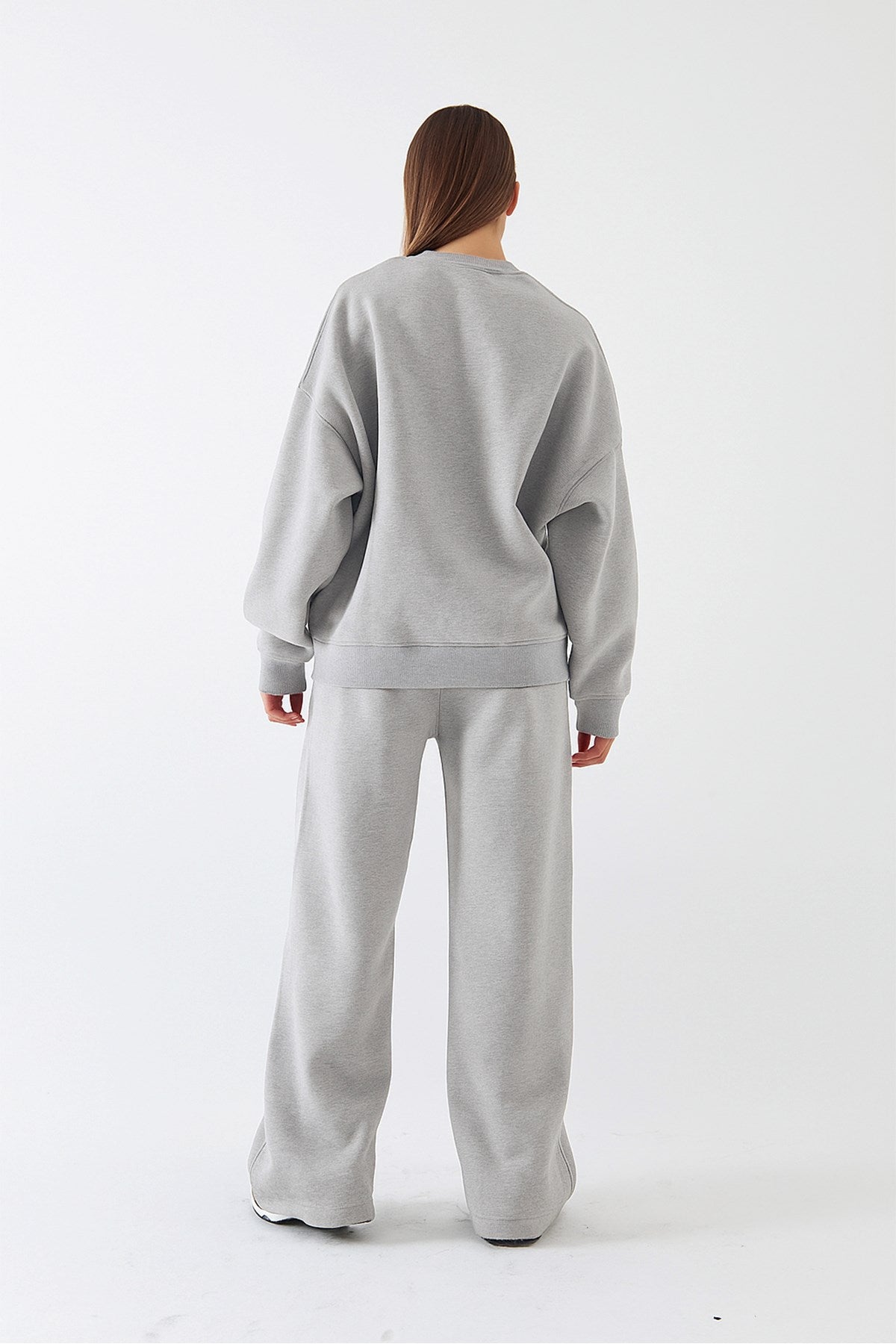 Unisex Oversize Eşofman Takımı Basic Gri Melanj – Bisiklet Yaka, Bol Paça, 3 İplik Şardonlu Polar
