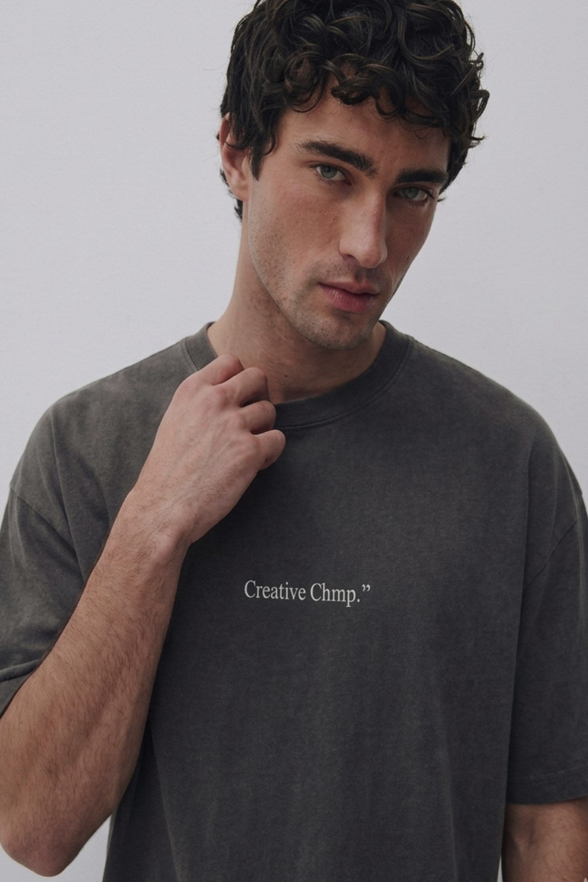 Erkek Oversize Tişört Creative Chmp  Baskılı Füme – Bisiklet Yaka, Rahat Kalıp, %100 Pamuk