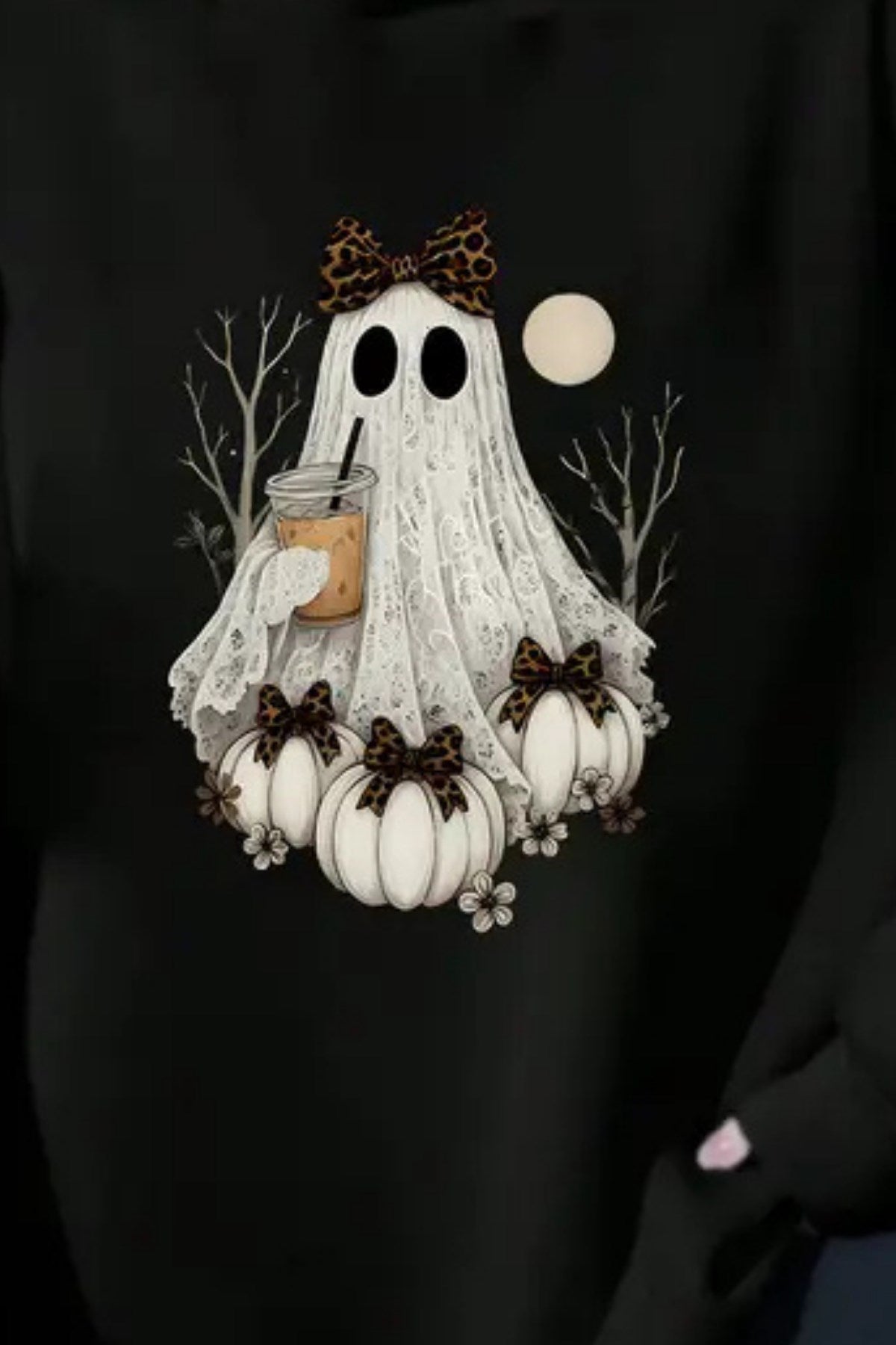 Kadın Oversize Sweatshirt Hoodie Ghost Latte Baskılı Siyah – Kapüşonlu, Kanguru Cepli, 3 İplik Polar