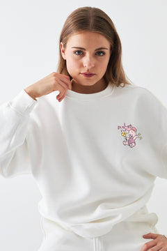 Kadın Oversize Sweatshirt Piglet Bloom Baskılı Beyaz – Bisiklet Yaka, 3 İplik Şardonlu Polar