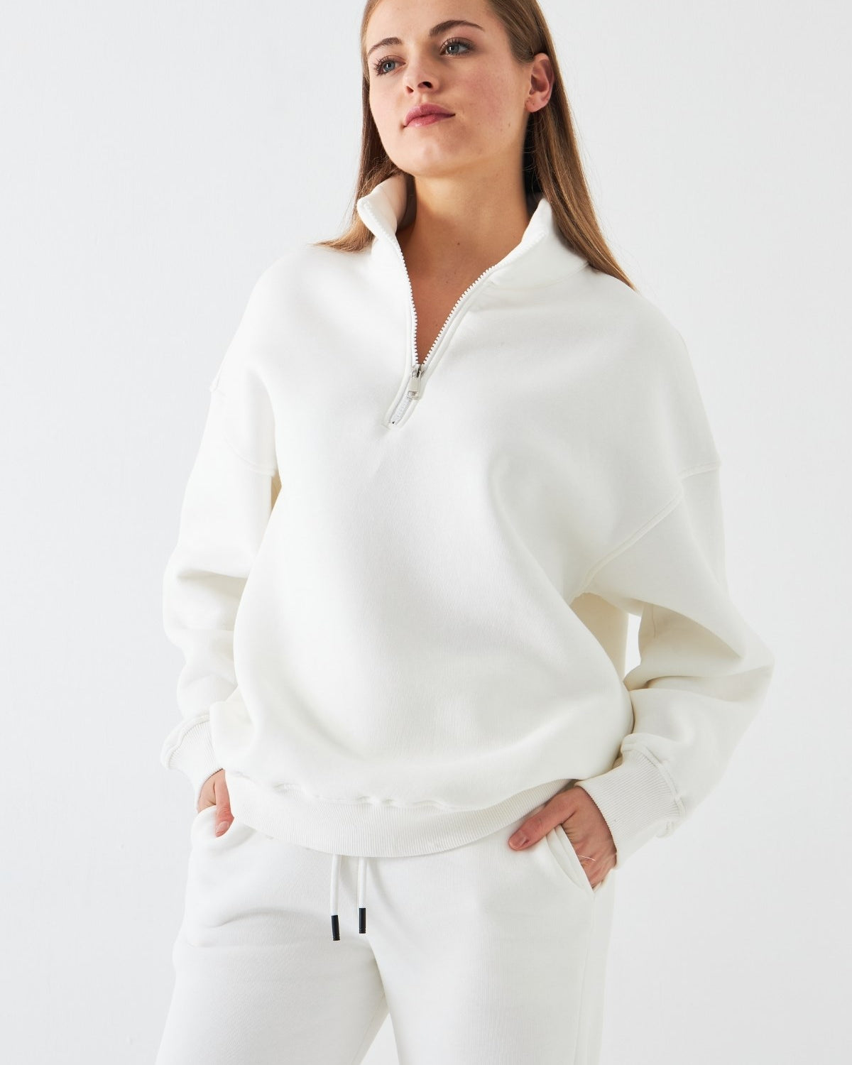 Unisex Oversize Sweatshirt Basic Beyaz – Yarım Fermuar Dik Yaka, 3 İplik Şardonlu Polar
