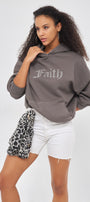 Faith Yazılı Taş Baskılı Kapüşonlu İçi Polar Oversize Füme Sweatshirt