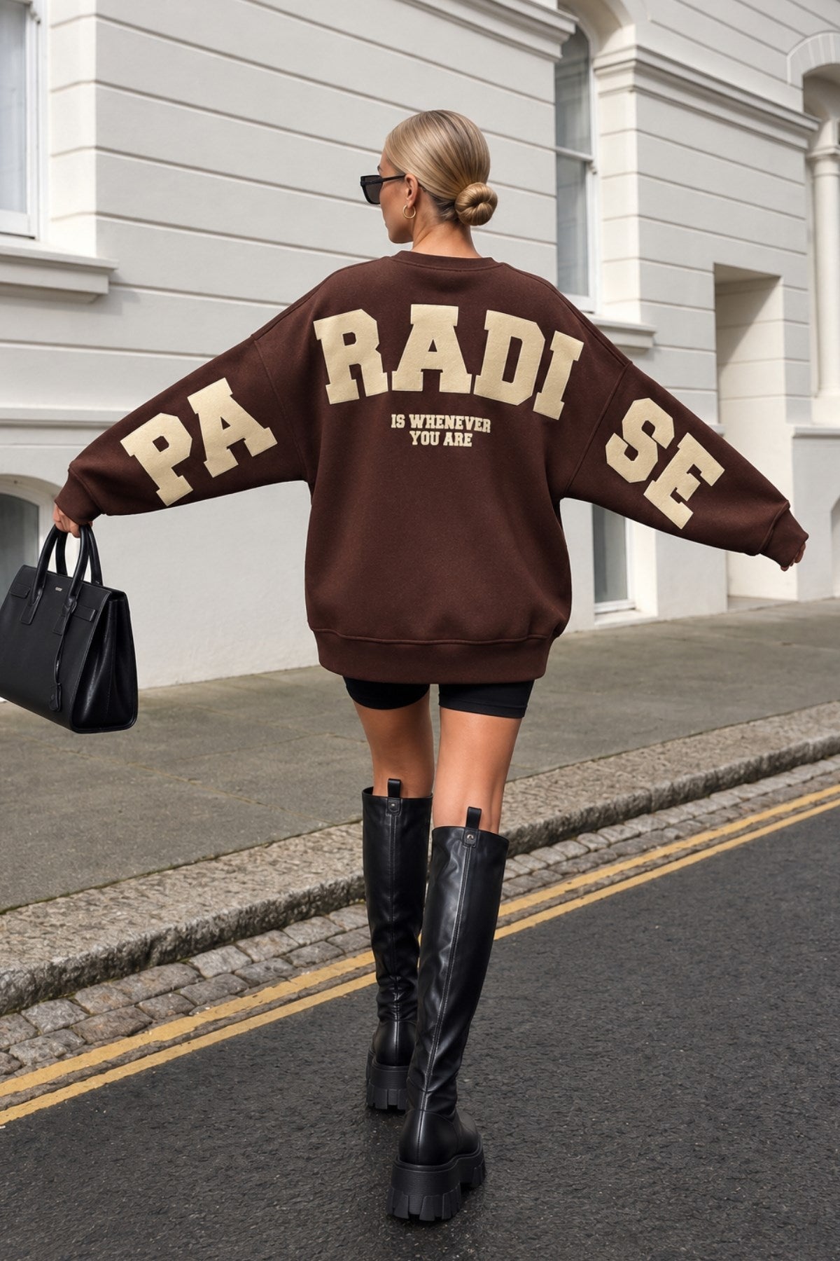 Kadın Oversize Sweatshirt Paradise Varsity Kabartma Baskılı Kahverengi – Bisiklet Yaka, 3 İplik Şardonlu Polar