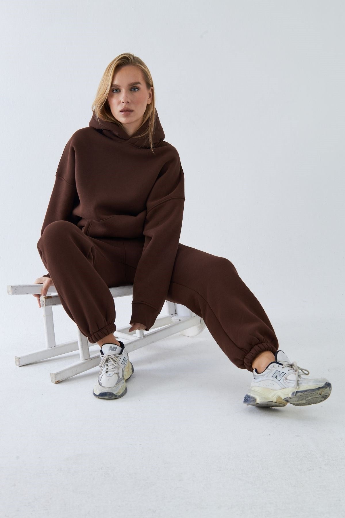  Oversize Unisex Eşofman Takımı Kahverengi – Basic, 3 İplik Polar; Kapüşonlu Üst, Lastikli Alt