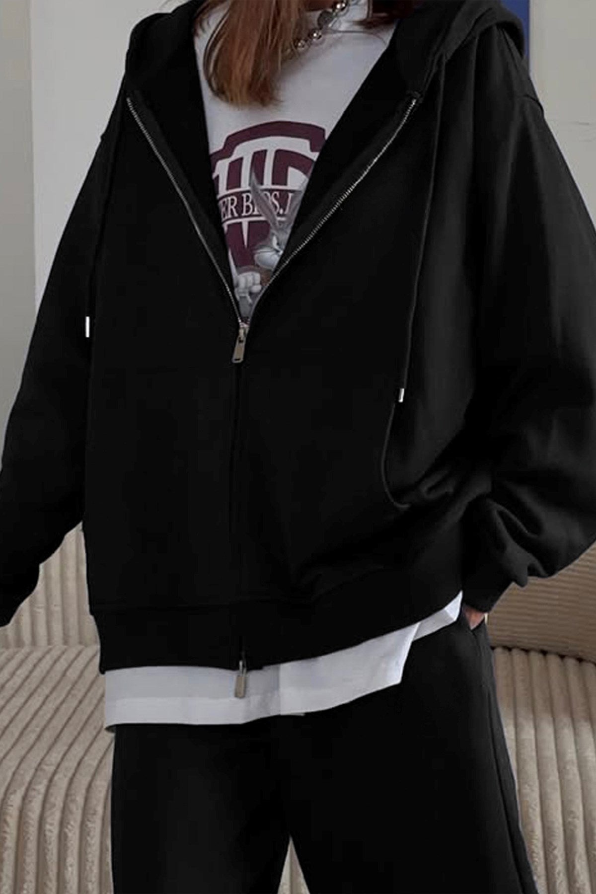 Kadın Oversize Eşofman Takımı Siyah – Kapüşonlu Fermuarlı, Şerit Detaylı, Bağcıklı Bel, Bol paça