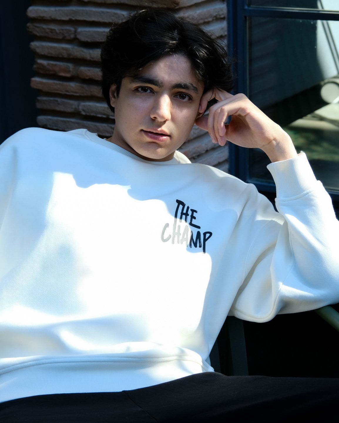 Unisex Oversize Sweatshirt Hound Portrait Baskılı Beyaz – Bisiklet Yaka, 3 İplik Şardonlu Polar