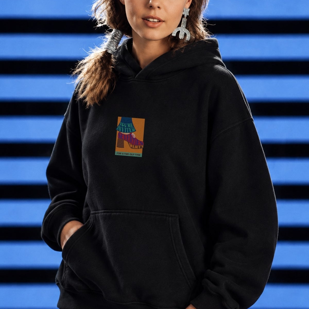 Kadın Oversize Hoodie Seventies Party Baskılı Siyah - Kapüşonlu, Kanguru Cepli, 3 İplik Polar