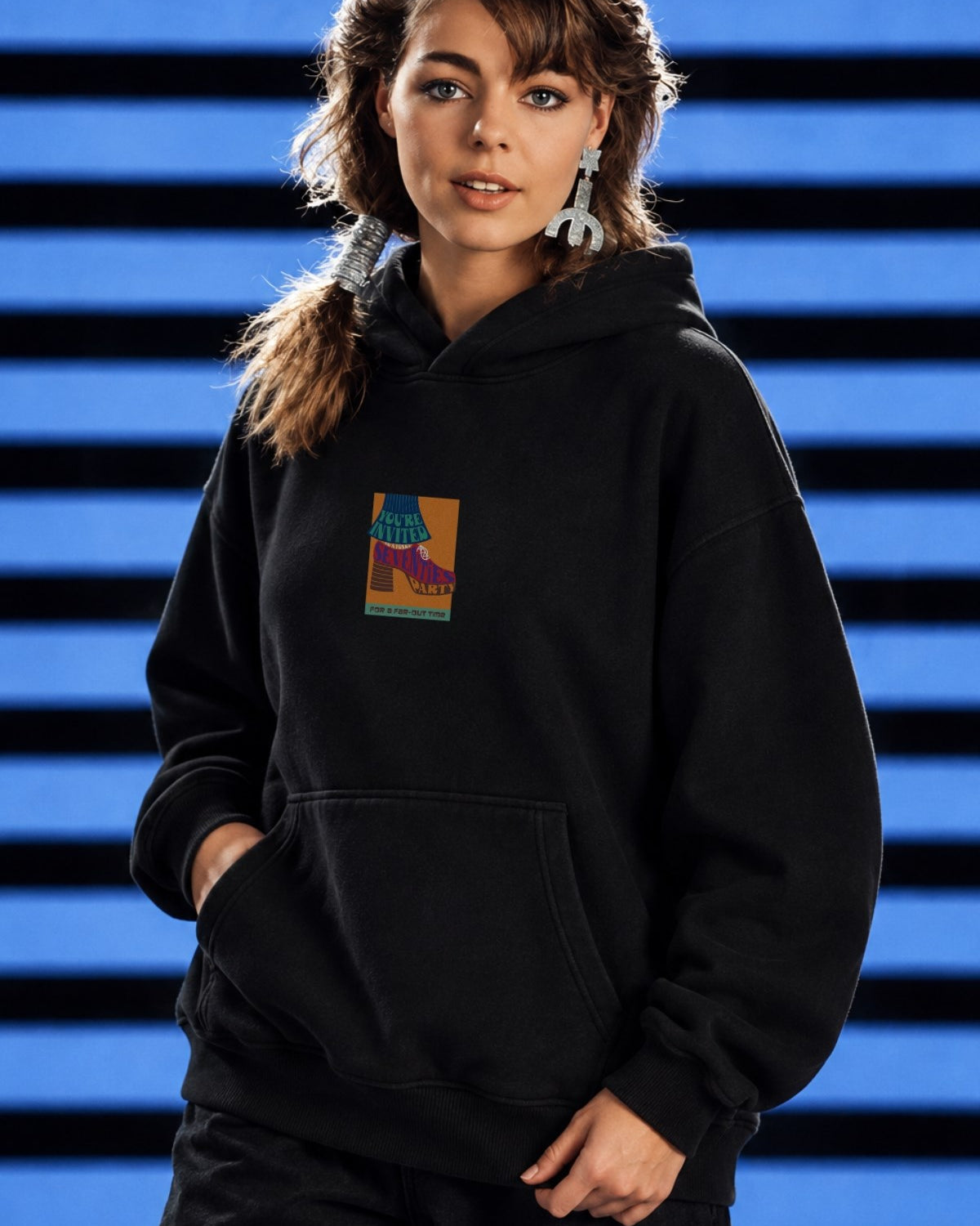 Kadın Oversize Hoodie Seventies Party Baskılı Siyah - Kapüşonlu, Kanguru Cepli, 3 İplik Polar