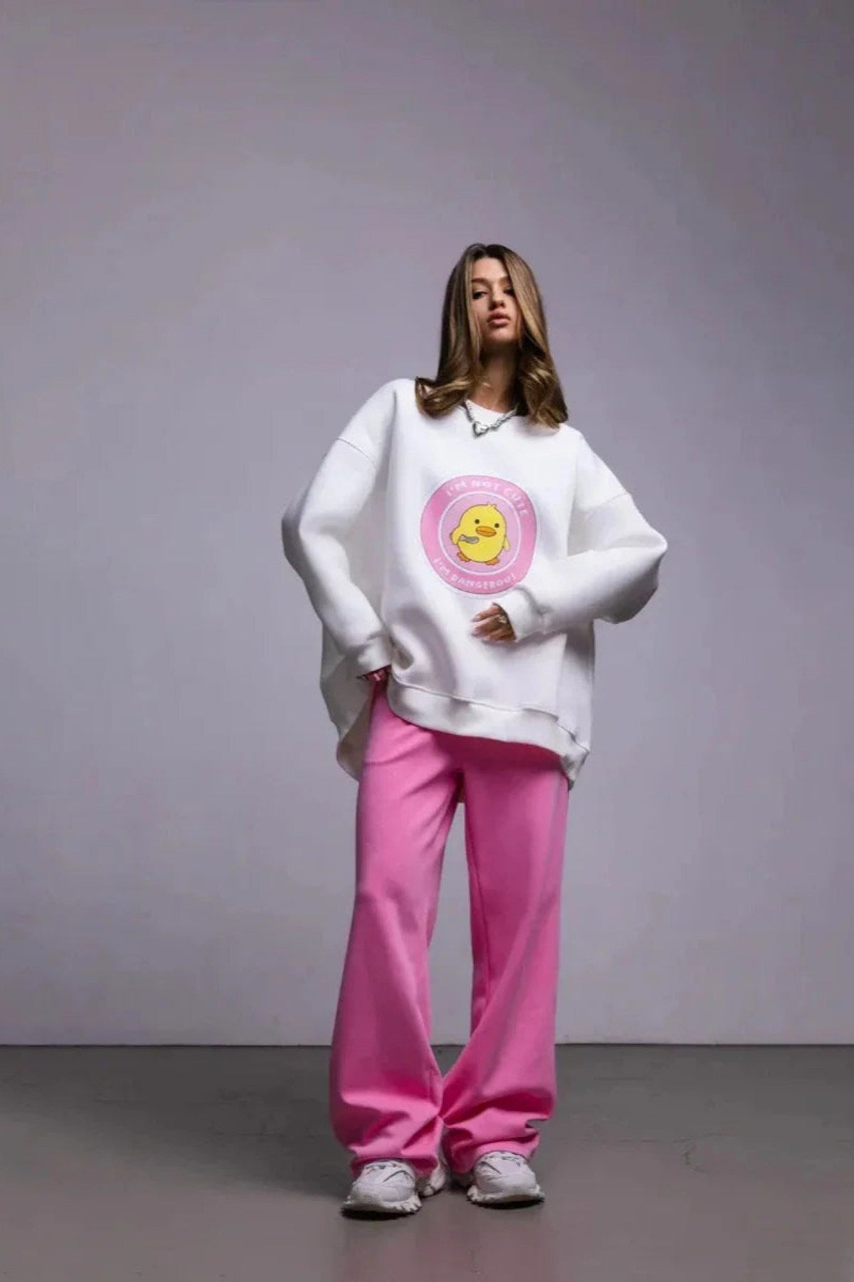 Kadın Oversize Sweatshirt Elbise Cute Ördek Baskılı Beyaz – Bisiklet Yaka, 3 İplik Şardonlu Polar