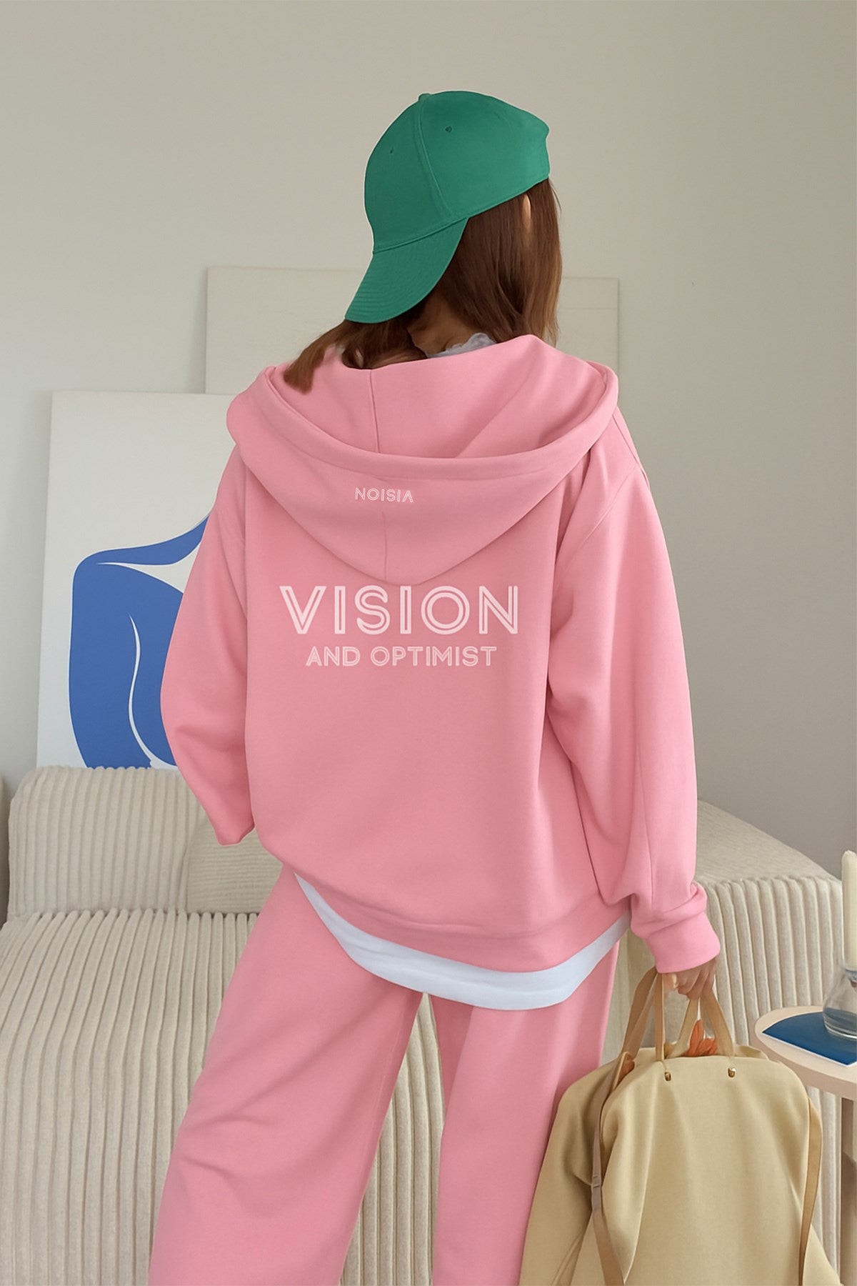 Kadın Oversize Eşofman Takımı Vision Baskılı Pembe – Kapüşonlu Fermuarlı, Bağcıklı Bel, Boru paça