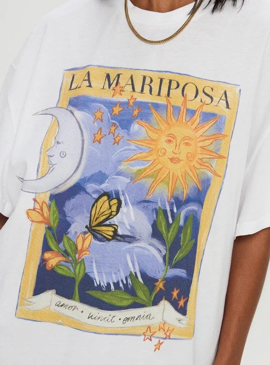 La Mariposa Temalı Sanatsal Oversize Beyaz Kadın Tişört