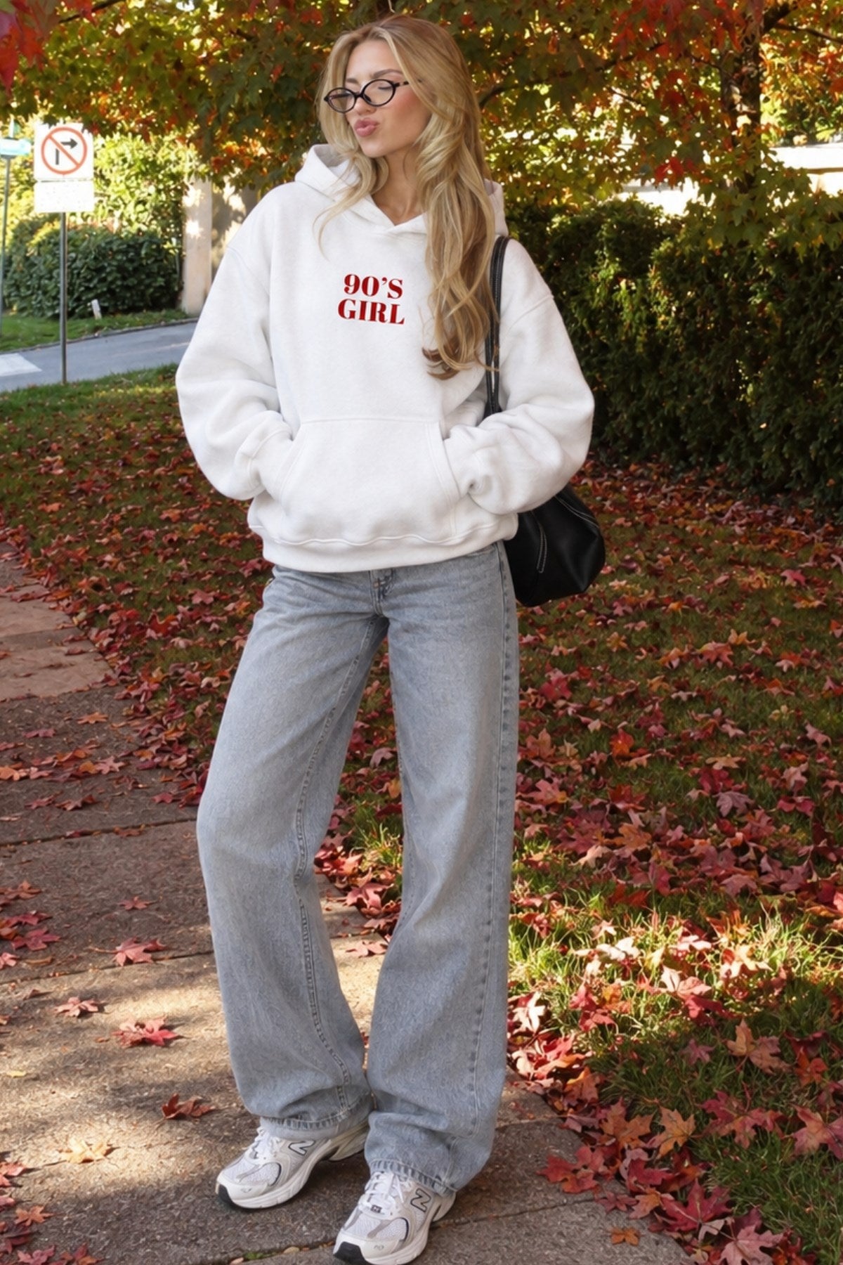 Kadın Oversize Hoodie 90’s Girl Baskılı Beyaz – Kapüşonlu, Kanguru Cepli, 3 İplik Polar