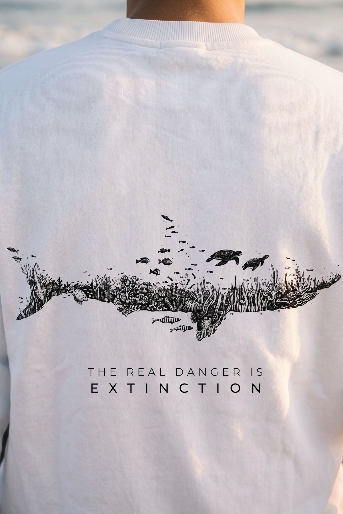 Erkek Oversize Sweatshirt Extinction Baskılı Beyaz – Bisiklet Yaka, 3 İplik Şardonlu Polar