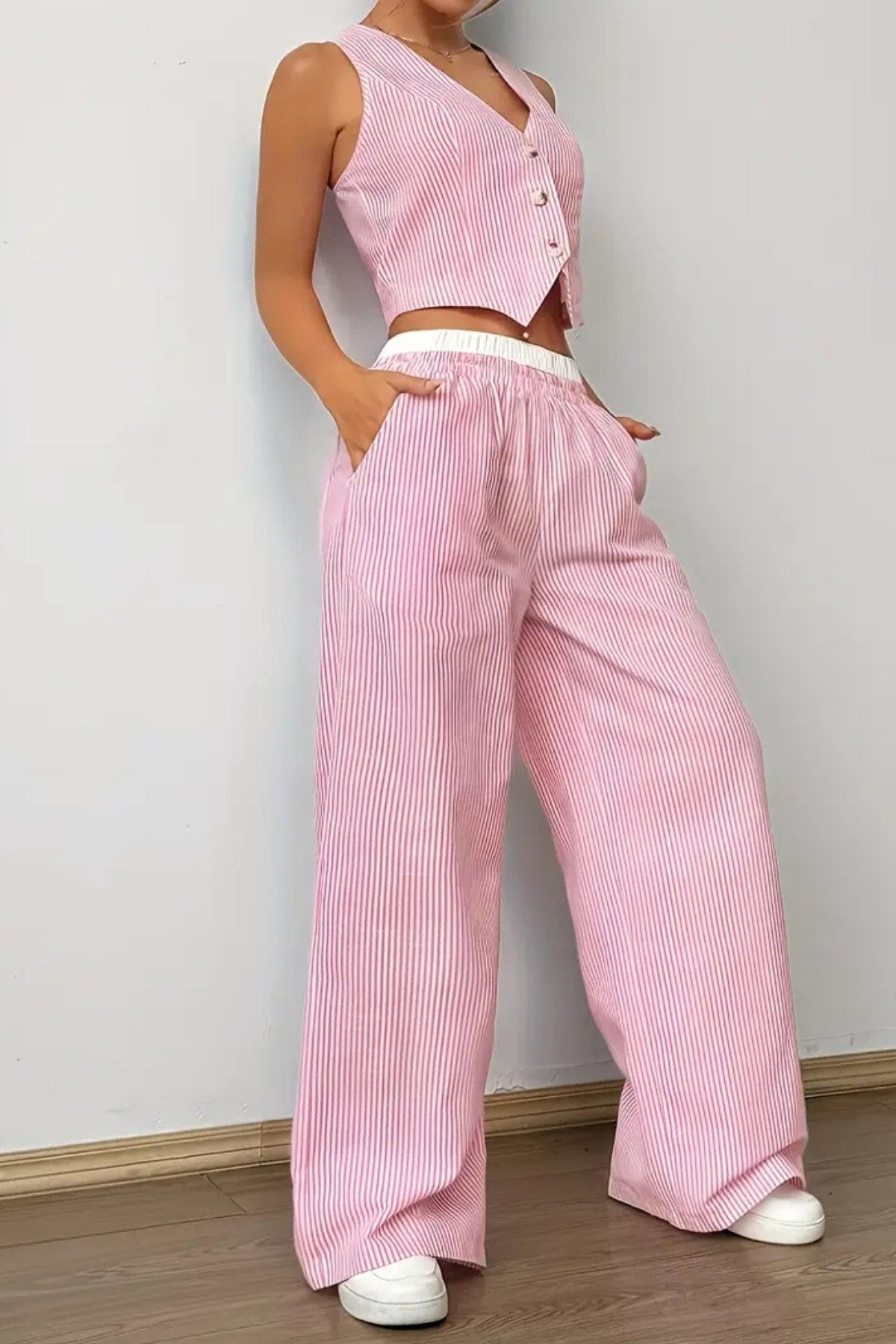 Kadın Çizgili Poplin Dokuma İkili Takım – Düğmeli Crop Yelek & Bol Paça Pantolon Yazlık Rahat Model
