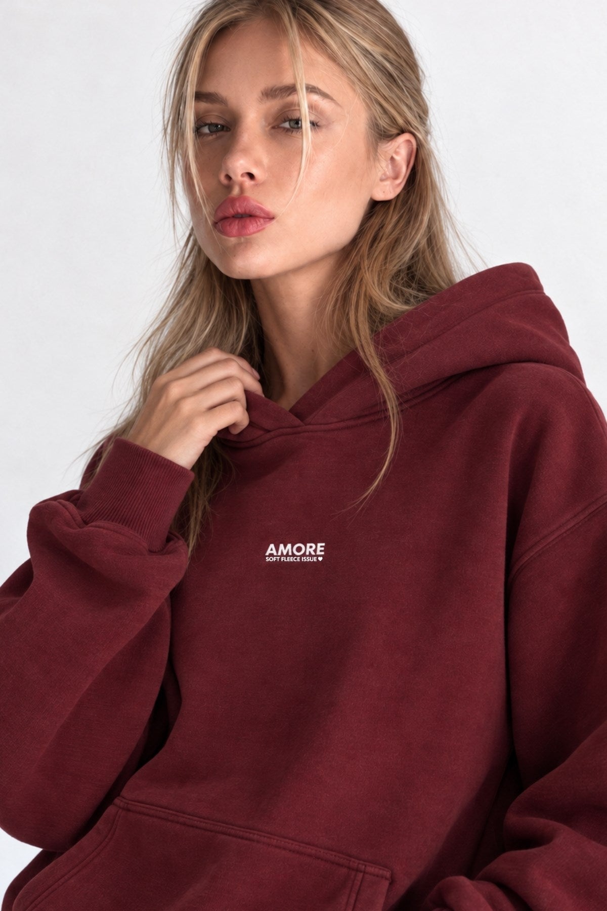 Kadın Oversize Hoodie Amore Baskılı Bordo – Kapüşonlu, Kanguru Cepli, 3 İplik Şardonlu Polar