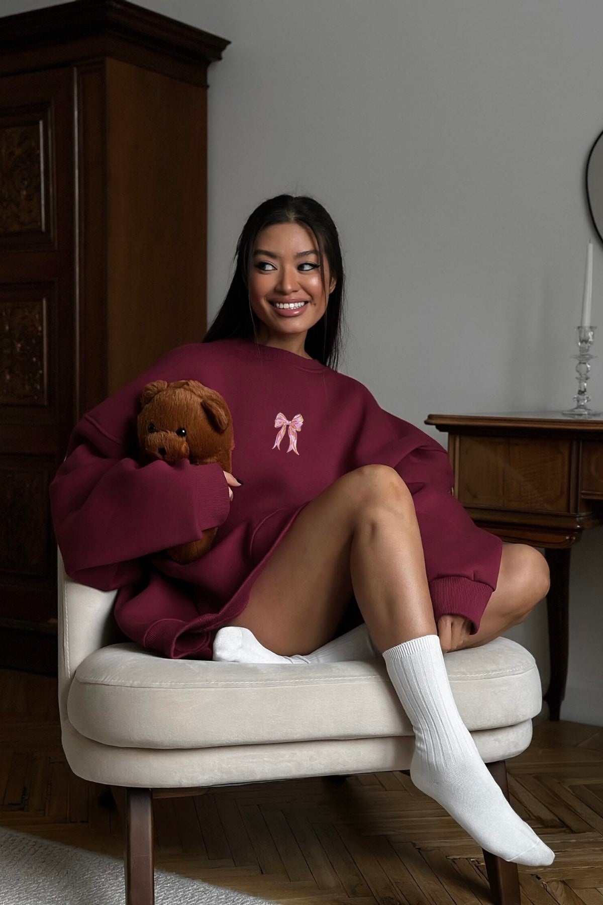 Kadın Oversize Sweat Elbise Pembe Kurdele Baskılı Bordo – Bisiklet Yaka, 3 İplik Şardonlu Polar