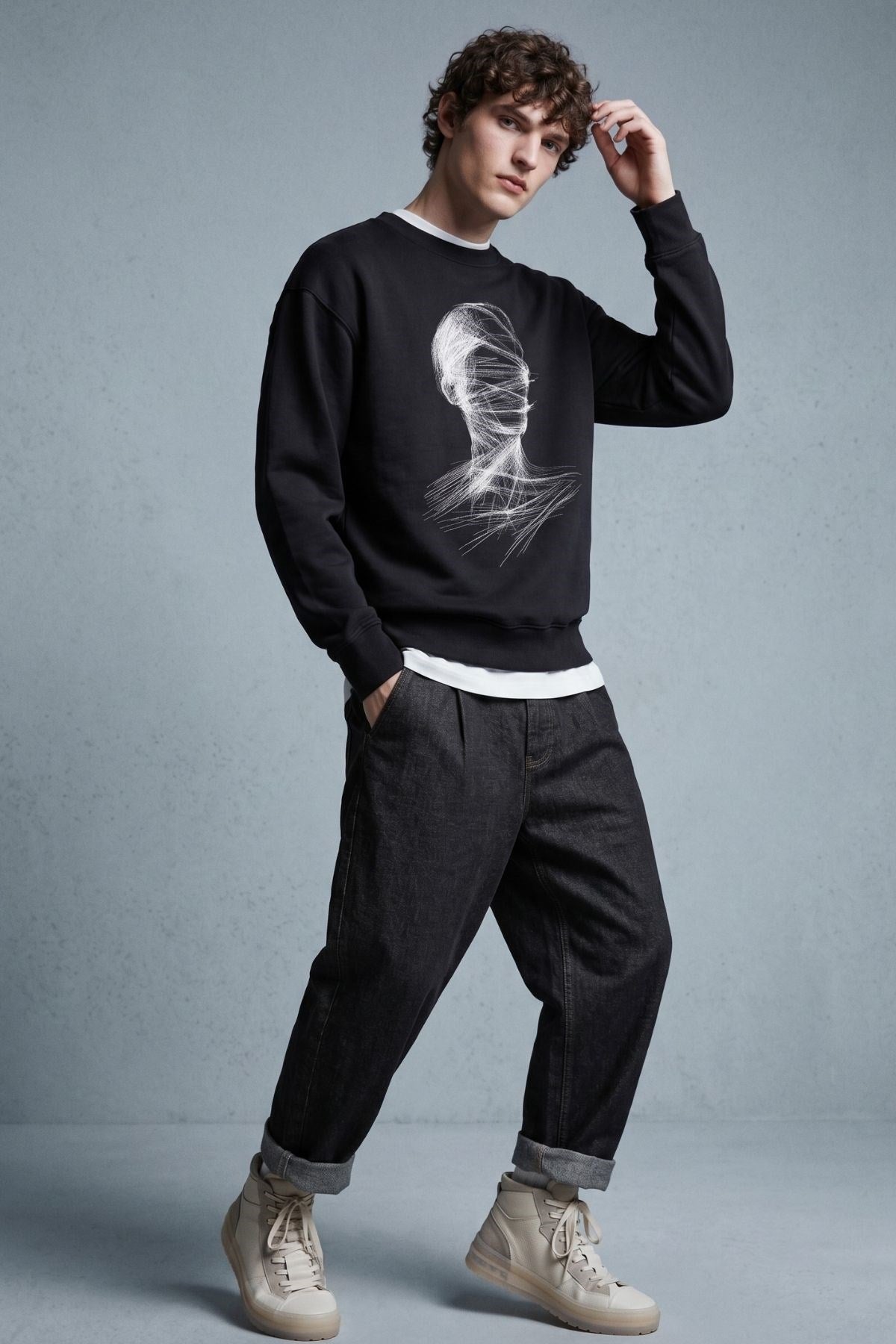 Erkek Oversize Sweatshirt Blind Trace Baskılı Siyah – Bisiklet Yaka, 3 İplik Şardonlu Polar