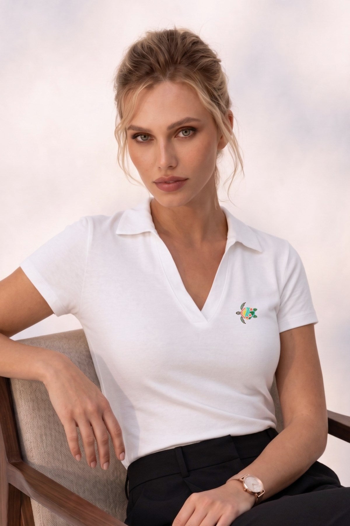 Kadın Tropica Turtle Polo Yaka Basic Tişört Beyaz – %100 Pamuk, Kısa Kollu, Likralı Rahat Kalıp Bluz