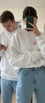 Unisex Oversize Sweatshirt V-Love Baskılı Beyaz – Bisiklet Yaka, Sevgilergünü, Couple, Hediye