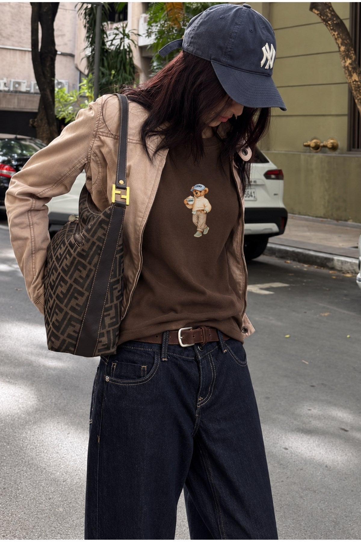 Kadın Relaxed Fit Sweatshirt Coffee Bear Baskılı Kahverengi – Bisiklet Yaka, 3 İplik Şardonsuz