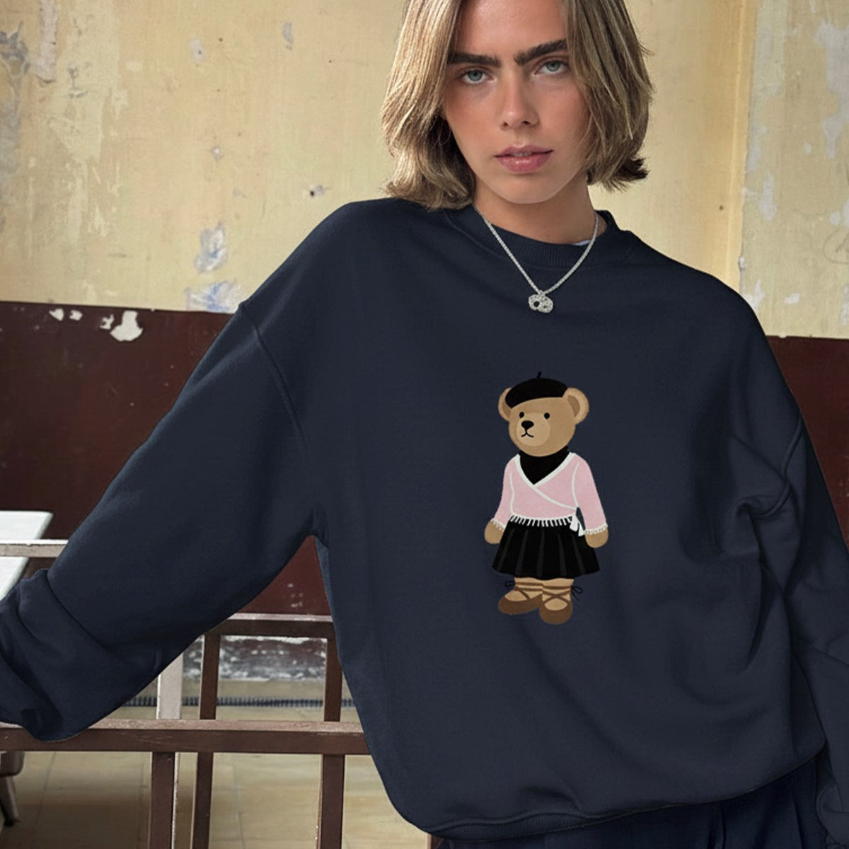 Kadın Oversize Sweatshirt Ballerina Bear Baskılı Lacivert– Bisiklet Yaka, 3 İplik Şardonlu Polar
