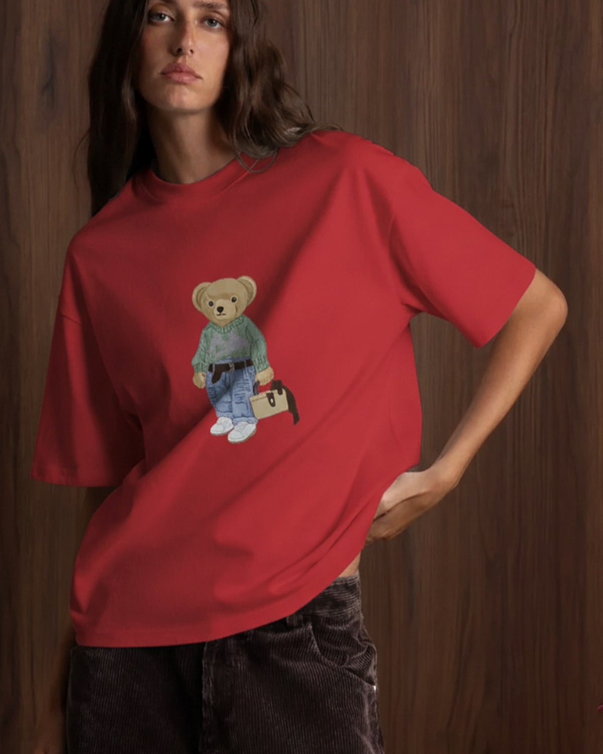 Kadın Oversize Tişört COZY Bear Baskılı Kırmızı – %100 Pamuk Compact Süprem 24/1
