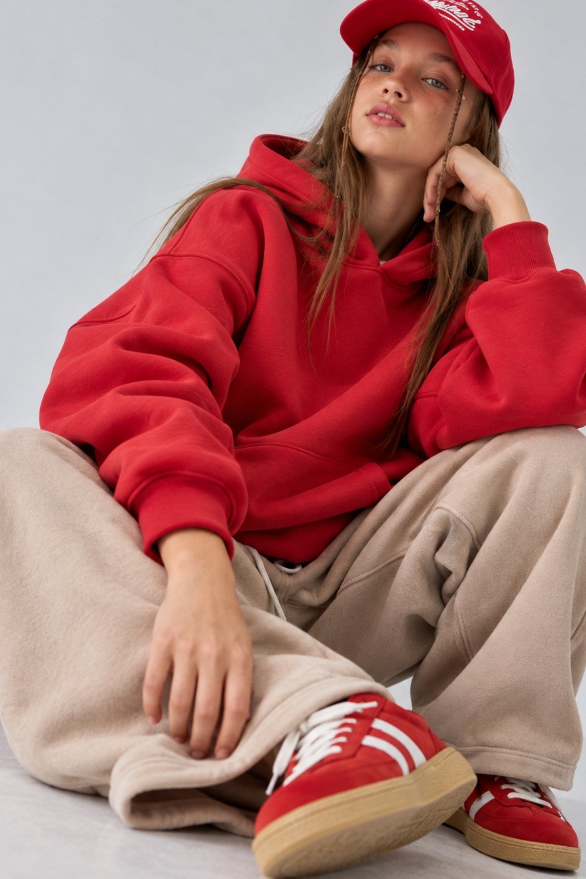 Kız Çocuk Oversize Basic Hoodie Sweatshirt Kırmızı – Kapüşonlu, Kanguru Cepli, 3 İplik Polar