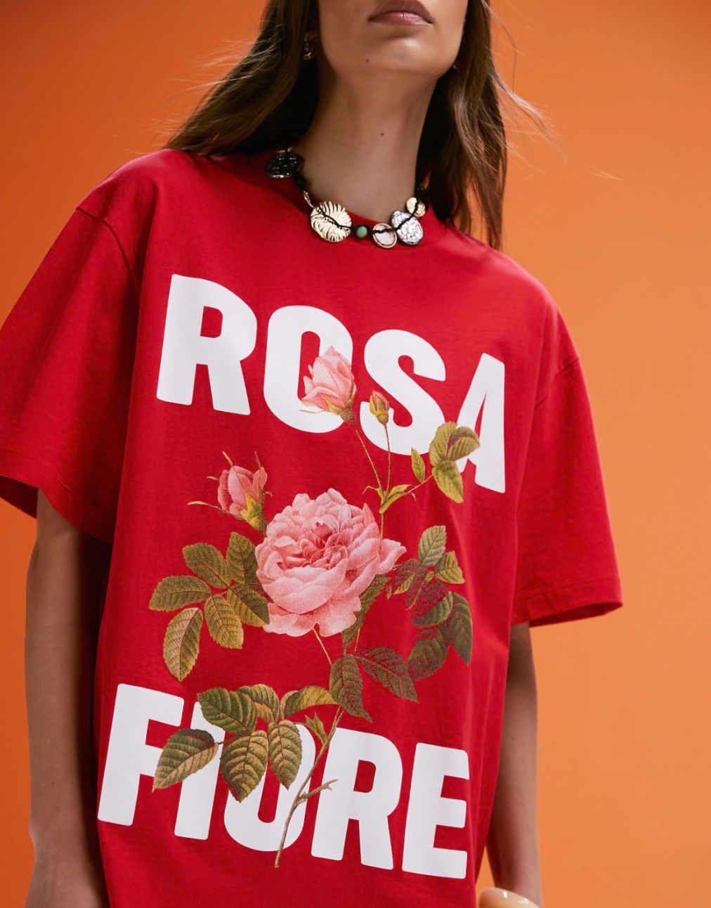 Kadın Beyaz Oversize Rosa Fiore Yazılı Gül Desenli Yazlık Tişört