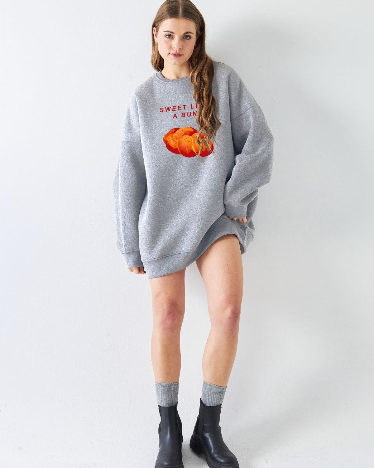 Kadın Oversize Sweat Elbise Bakery BUN Baskılı Gri Melanj – Bisiklet Yaka, 3 İplik Polar