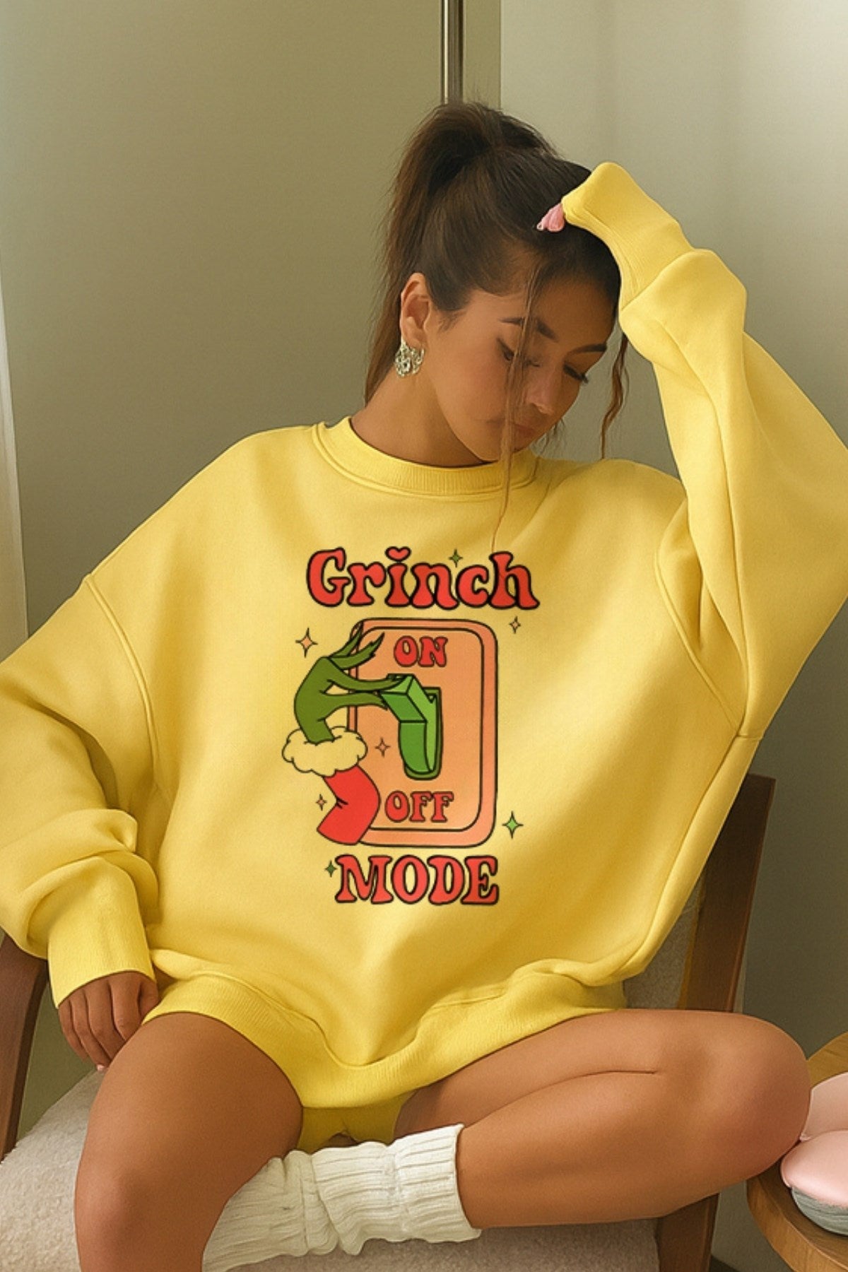 Kadın Oversize Sweatshirt Elbise Grinch Mode Baskılı Sarı – Bisiklet Yaka, 3 İplik Şardonlu Polar