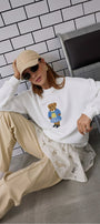 Kadın Oversize Sweatshirt Preppy Girl Bear Baskılı Beyaz – Bisiklet Yaka, 3 İplik Şardonlu Polar