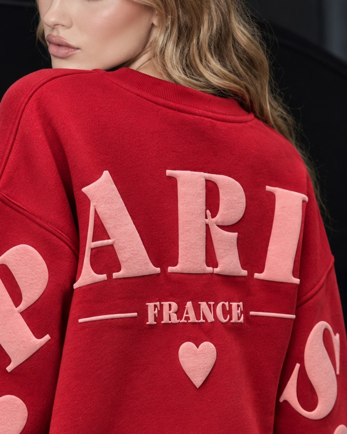Kadın Oversize Sweatshirt Paris 3D Baskılı Kırmızı – Bisiklet Yaka, Kol ve Sırt Baskılı, 3 İplik