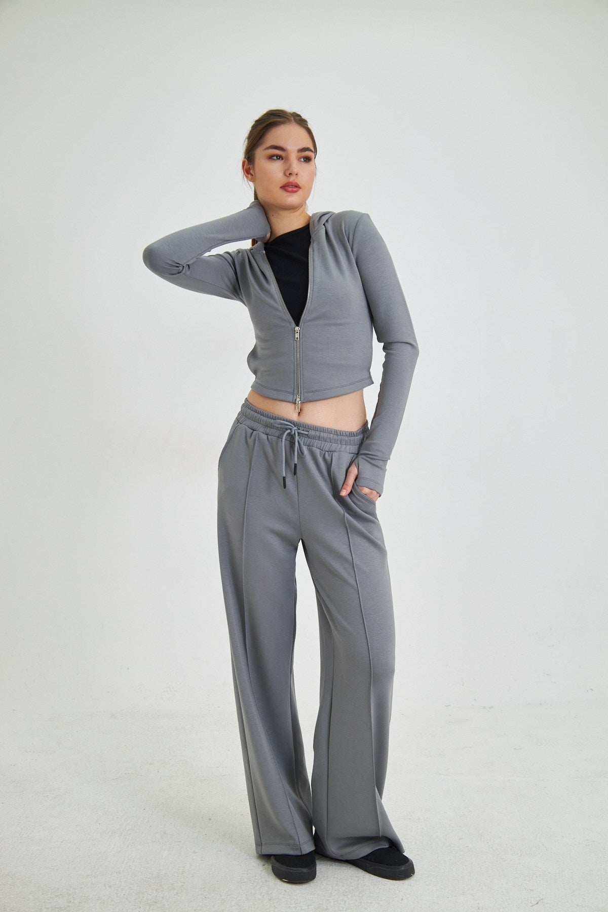 Fermuarlı Kapüşonlu Sweatshirt ve Geniş Paça Özel Dikim Pantolon Modal Kumaş Eşofman Takımı