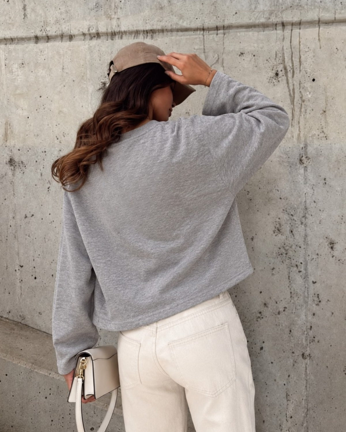 Kadın Relaxed Fit Sweatshirt Life Is Too Short Baskılı Gri Melanj – Bisiklet Yaka, 3 İplik Şardonsuz